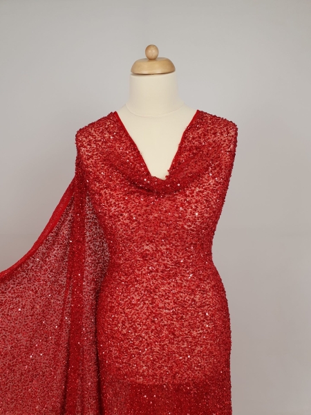 Plasa rosu intens brodata cu perle