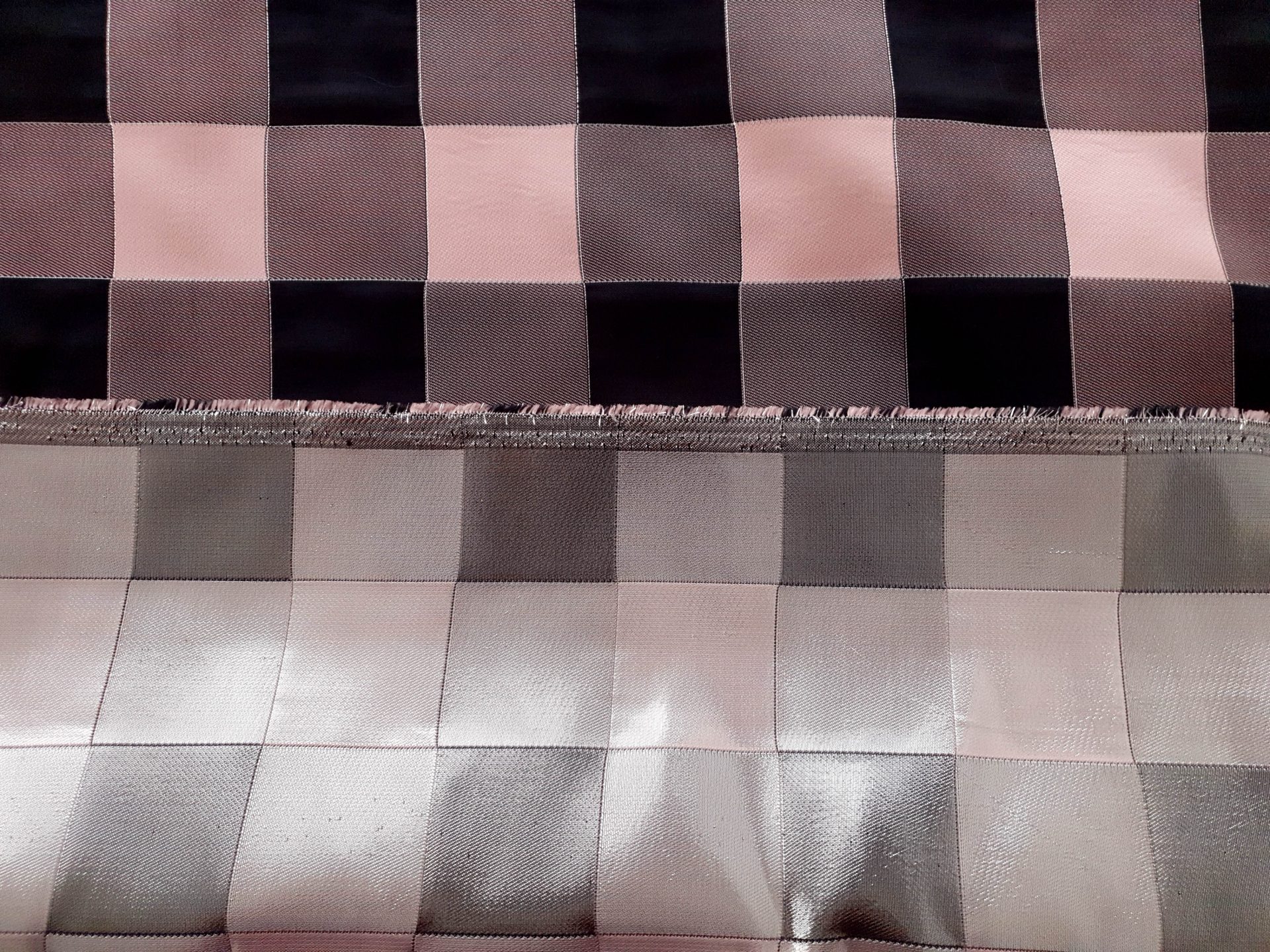 Brocard jacquard in carouri roz-negru - imagine 8