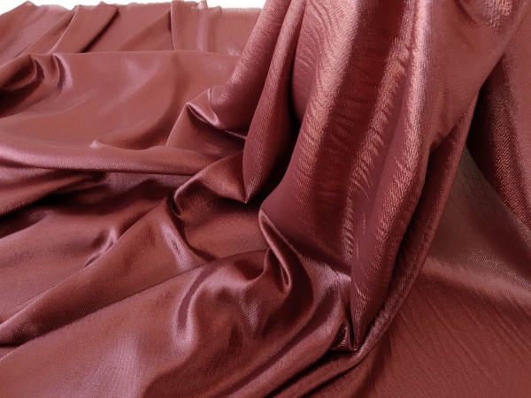 HER537 Reddish metallic silk