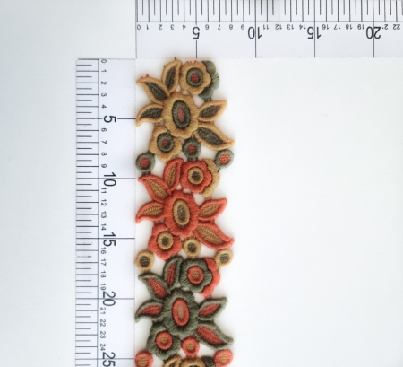 Banda multicolora din lana