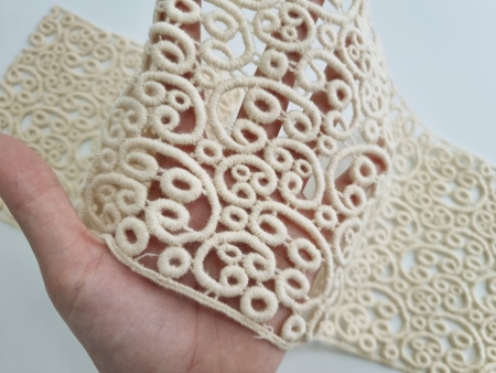 Banda lata din lana nature fabricata in Italia