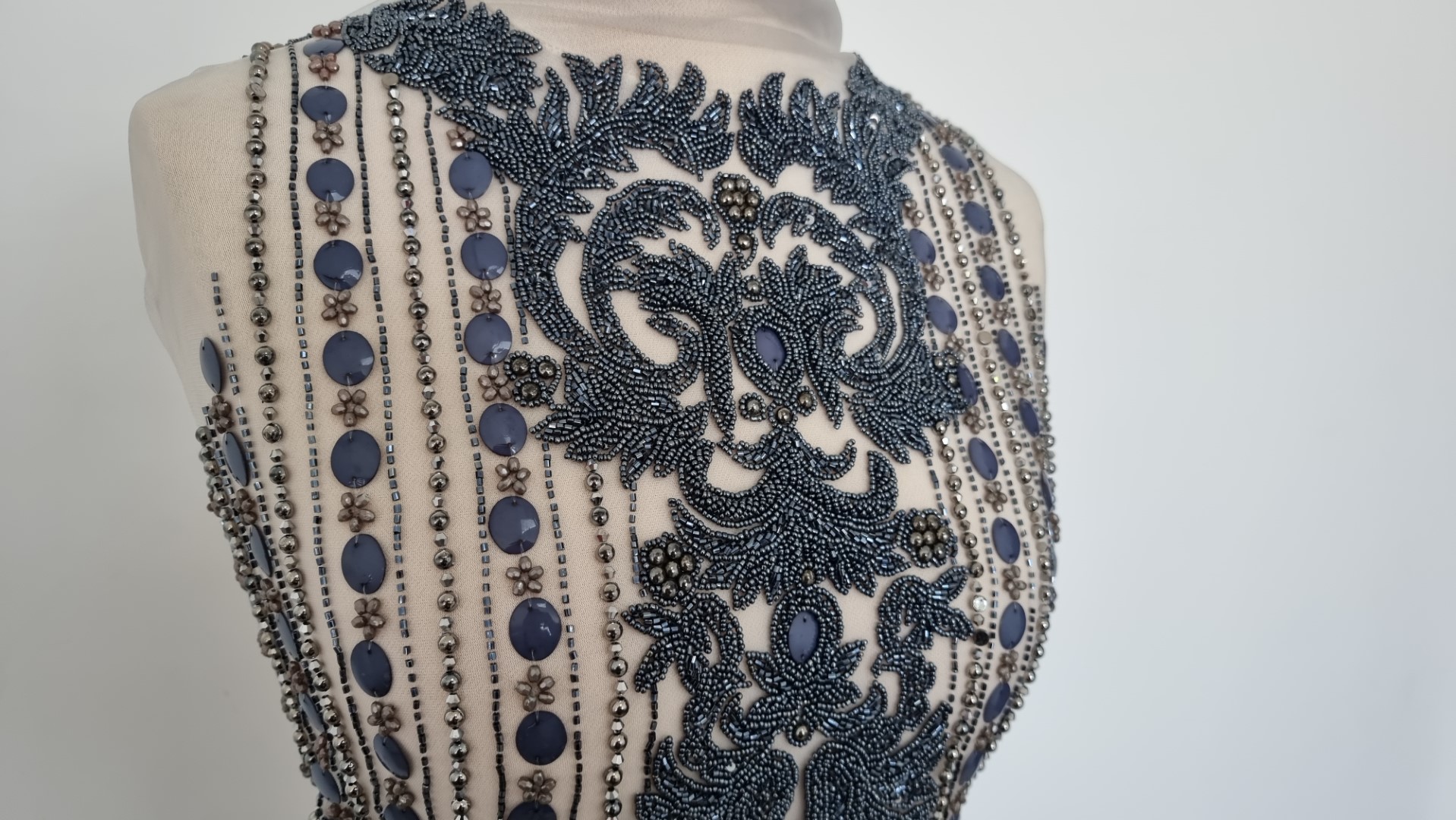 Rochie gri metalic lunga realizata manual din panouri - imagine 3