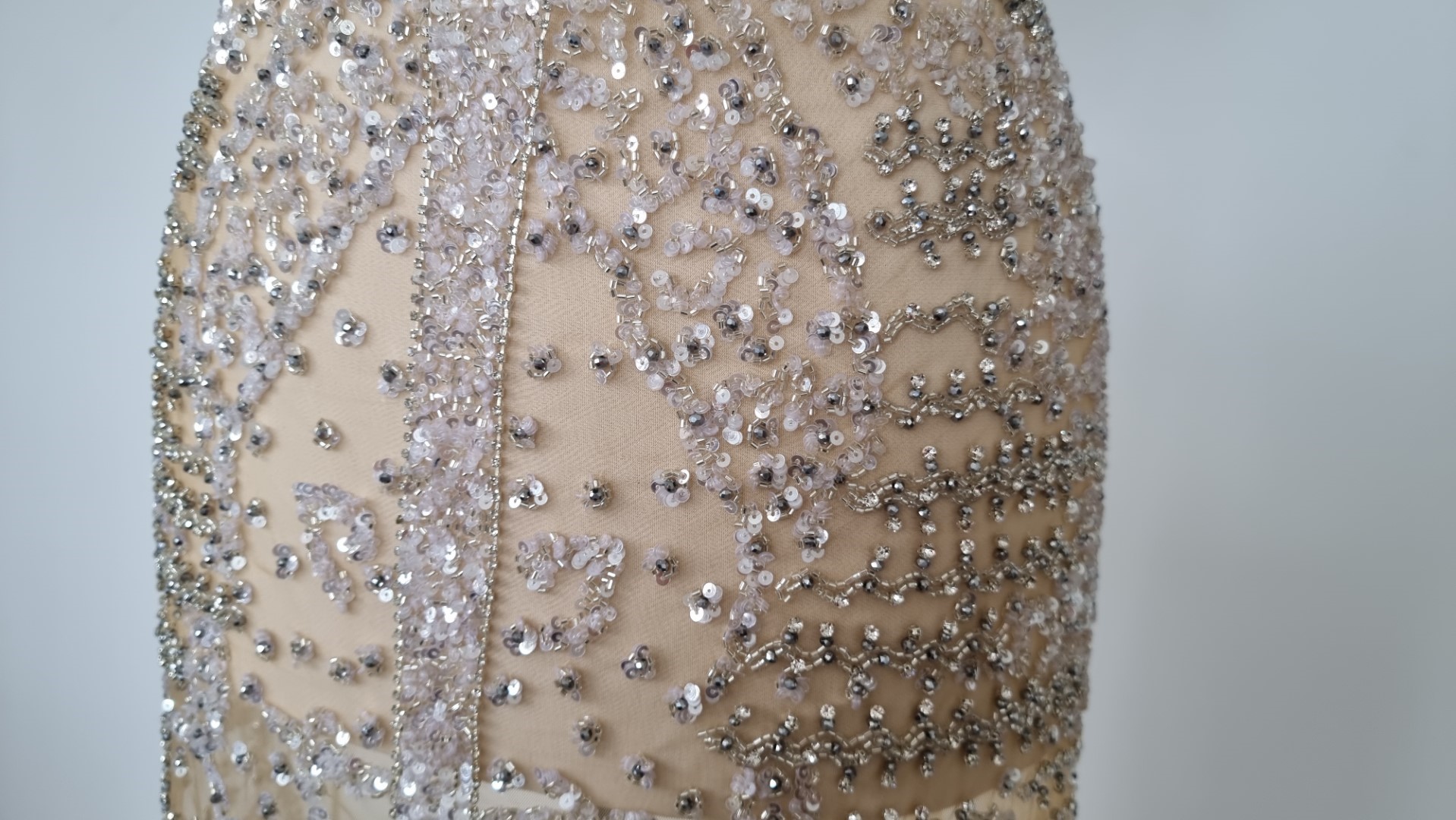 Rochie lunga accesorizata manual - panouri - imagine 4