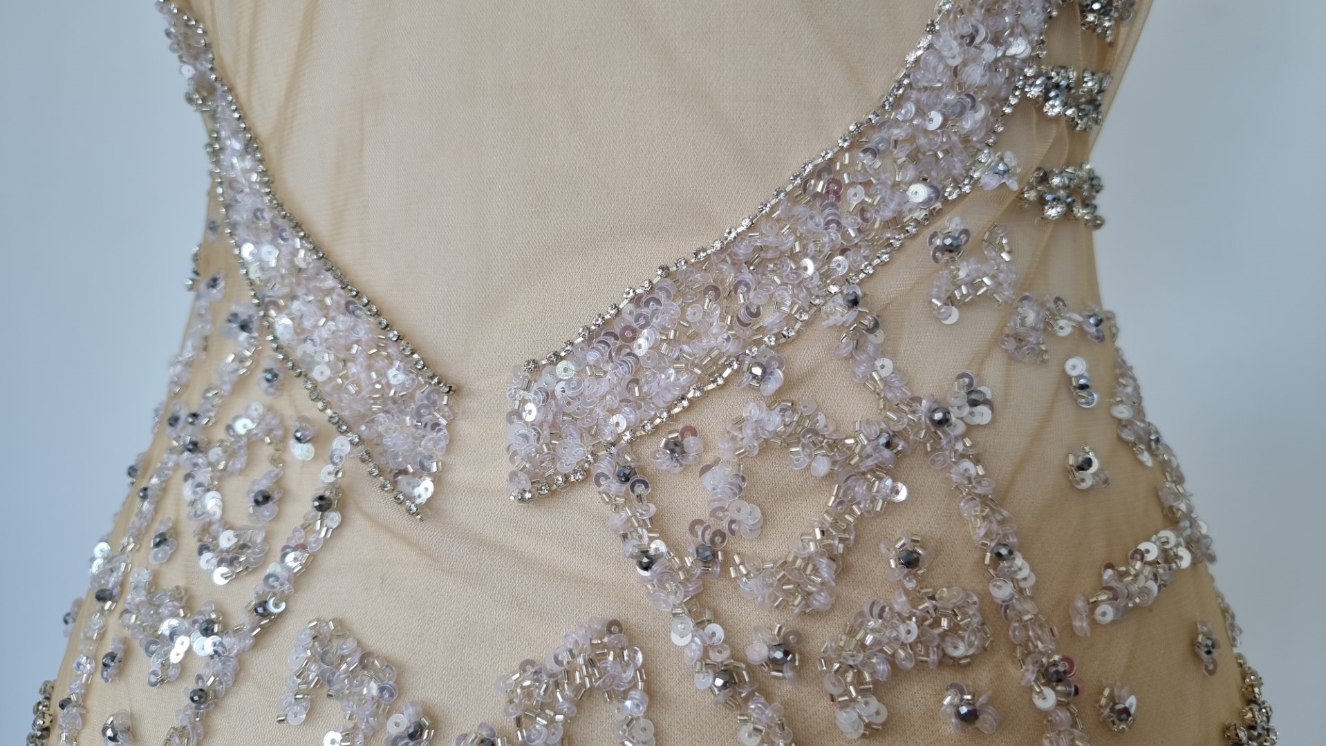 Rochie lunga accesorizata manual - panouri - imagine 8