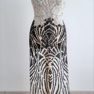 Rochie lunga realizata din panouri accesorizate manual Black&White