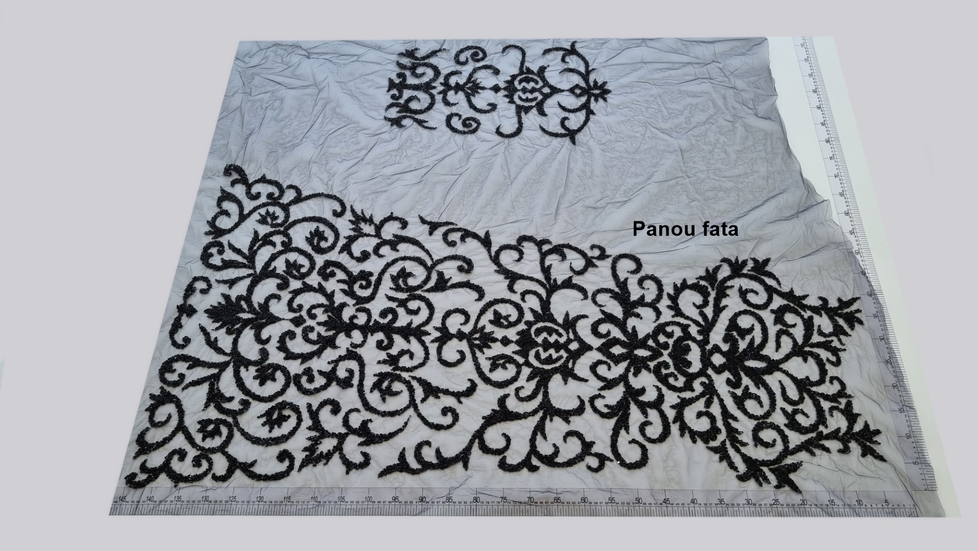 Rochie neagra lunga accesorizata manual cu micropaiete - panouri - imagine 10