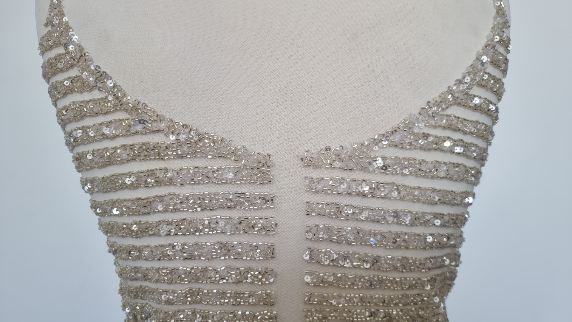 Rochie lunga realizata manual din panouri accesorizate - imagine 8