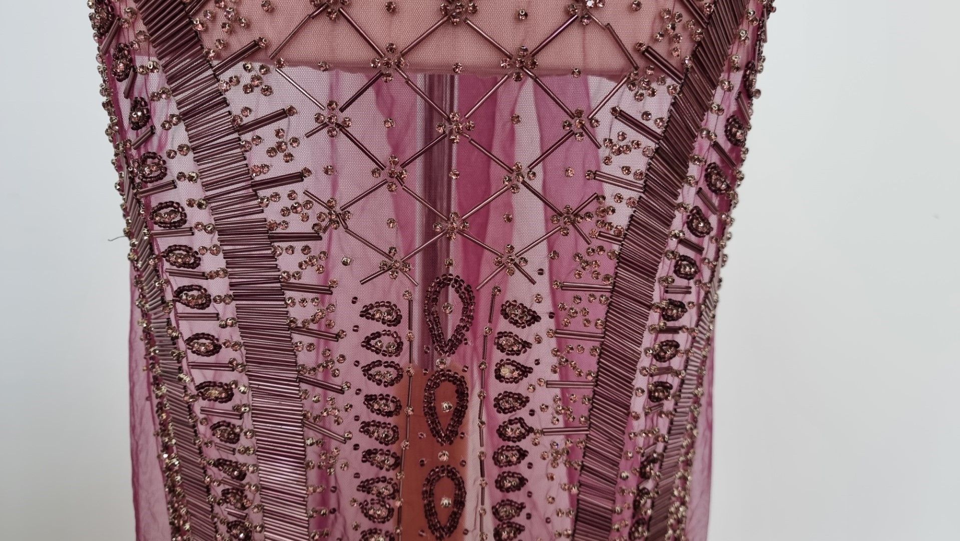 Rochie visinie lunga lucrata manual din panouri accesorizate - imagine 5