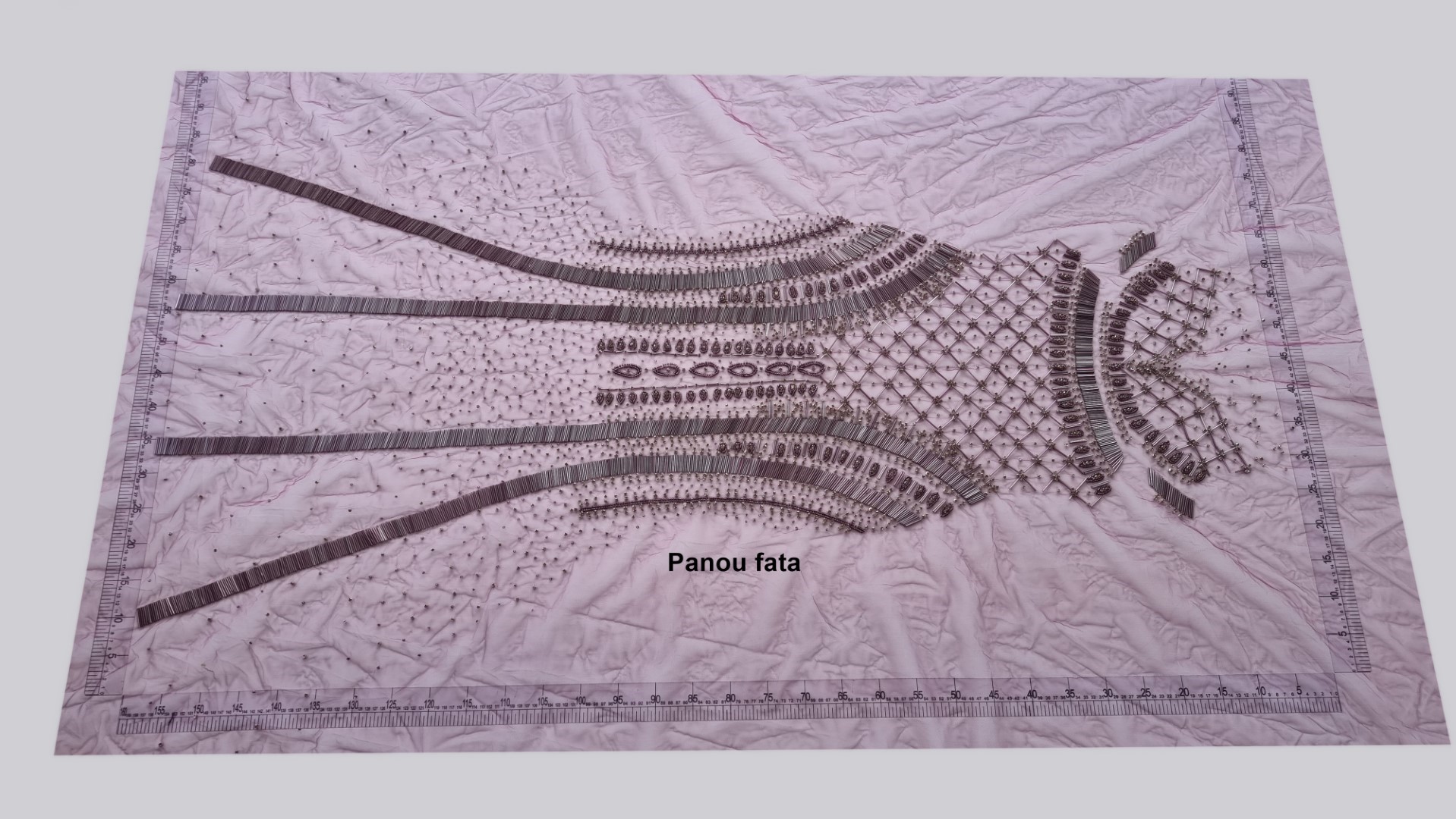 Rochie visinie lunga lucrata manual din panouri accesorizate - imagine 9