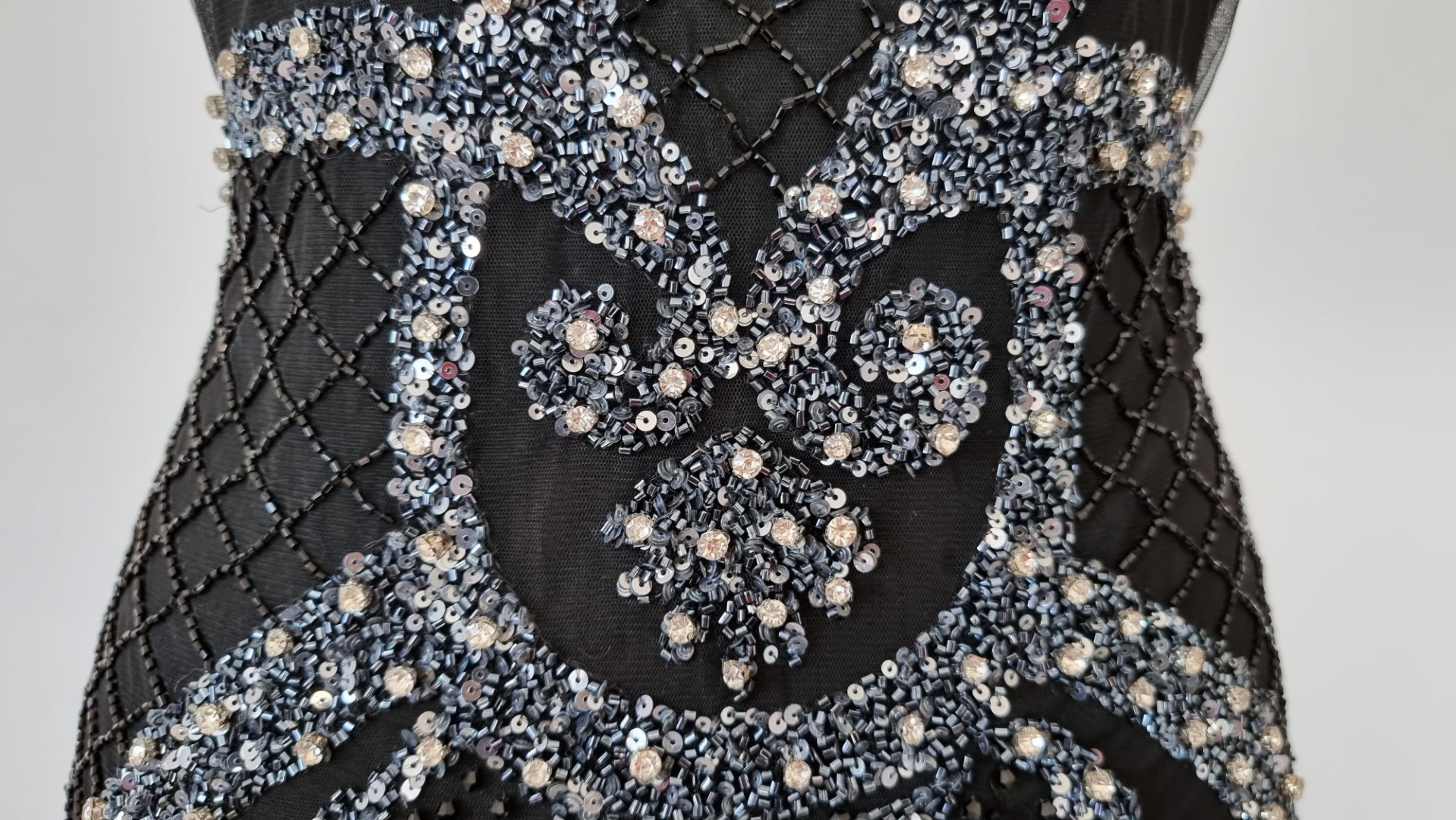 Rochie gri lunga - panouri accesorizate manual - imagine 4