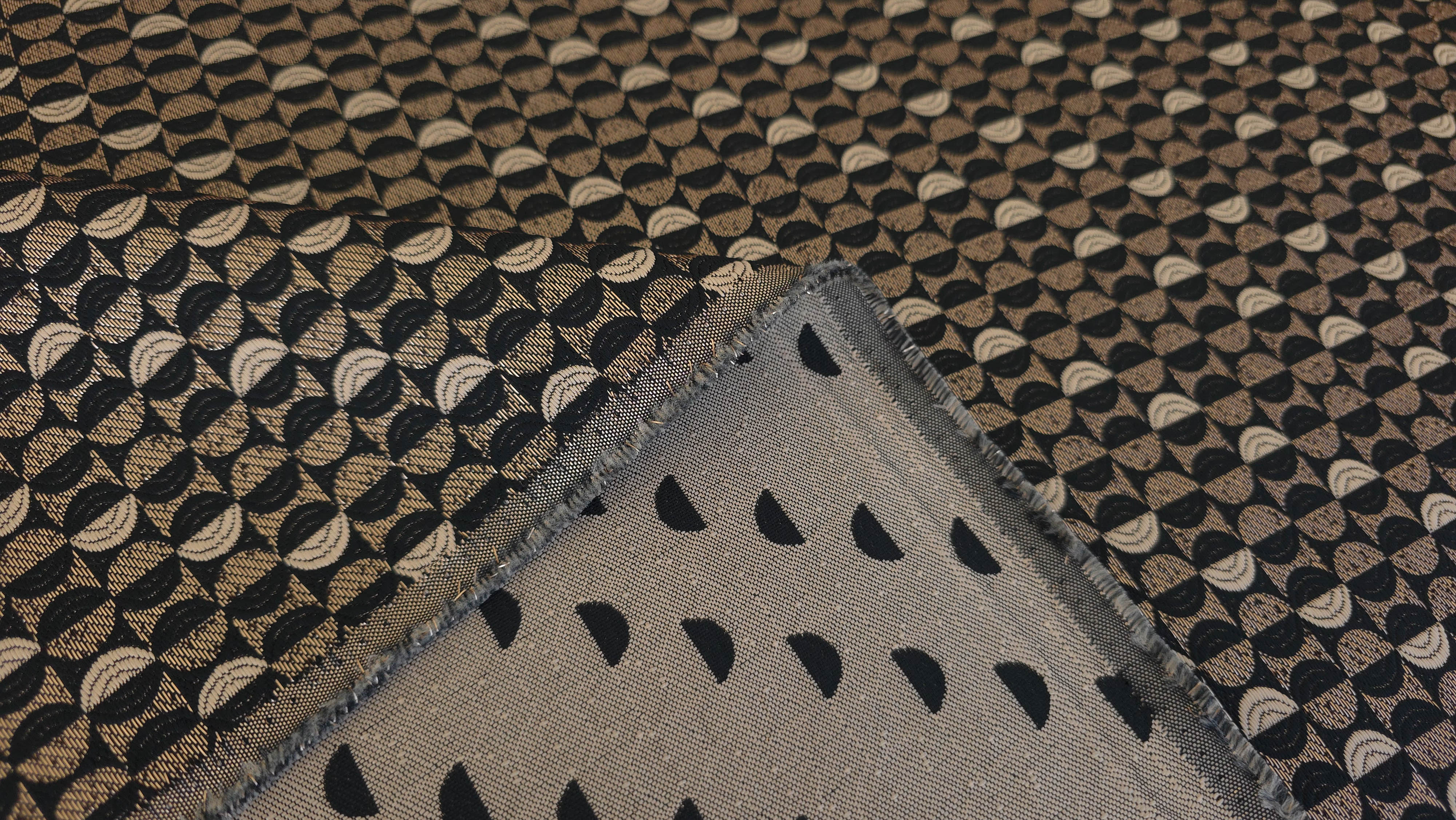 jacquard geometric negru auriu cu textura evelin textile (7)