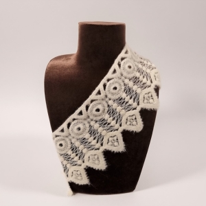 Aplicatie decorativa din lana nature - latime 12 cm