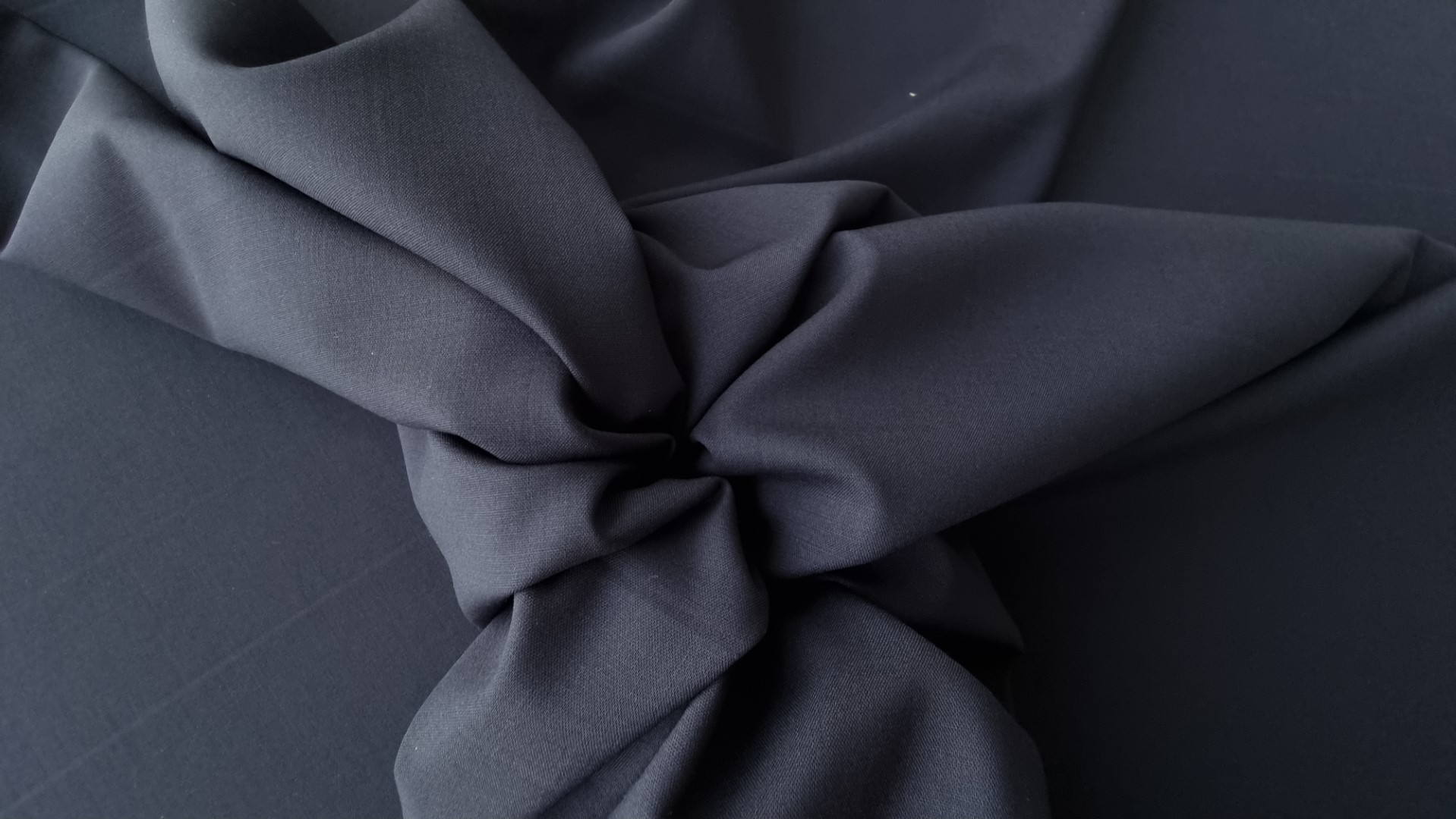 Stofita elastica bleumarin inchis din lana S150 - imagine 4