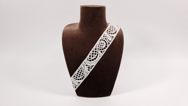 Bordura decorativa brodata din bumbac ivoire - latime 4,5 cm