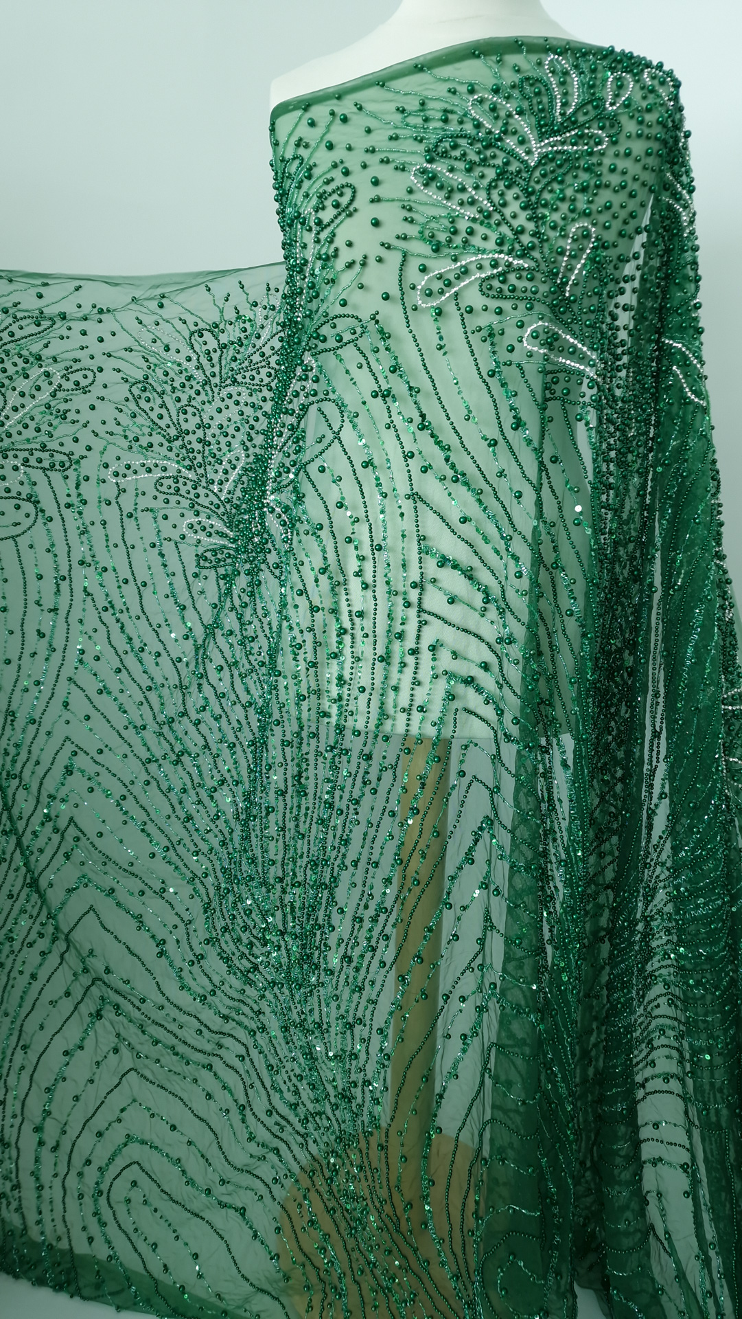 Broderie verde smarald accesorizata manual - imagine 6