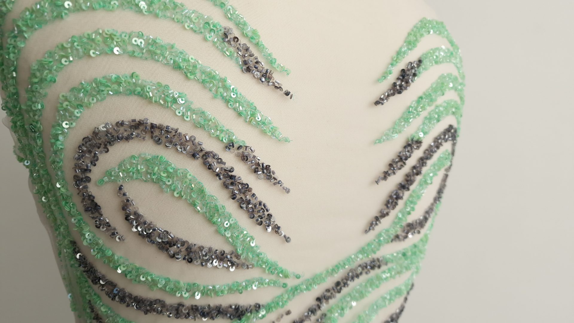 Rochie scurta realizata manual din panouri Everleigh - imagine 6