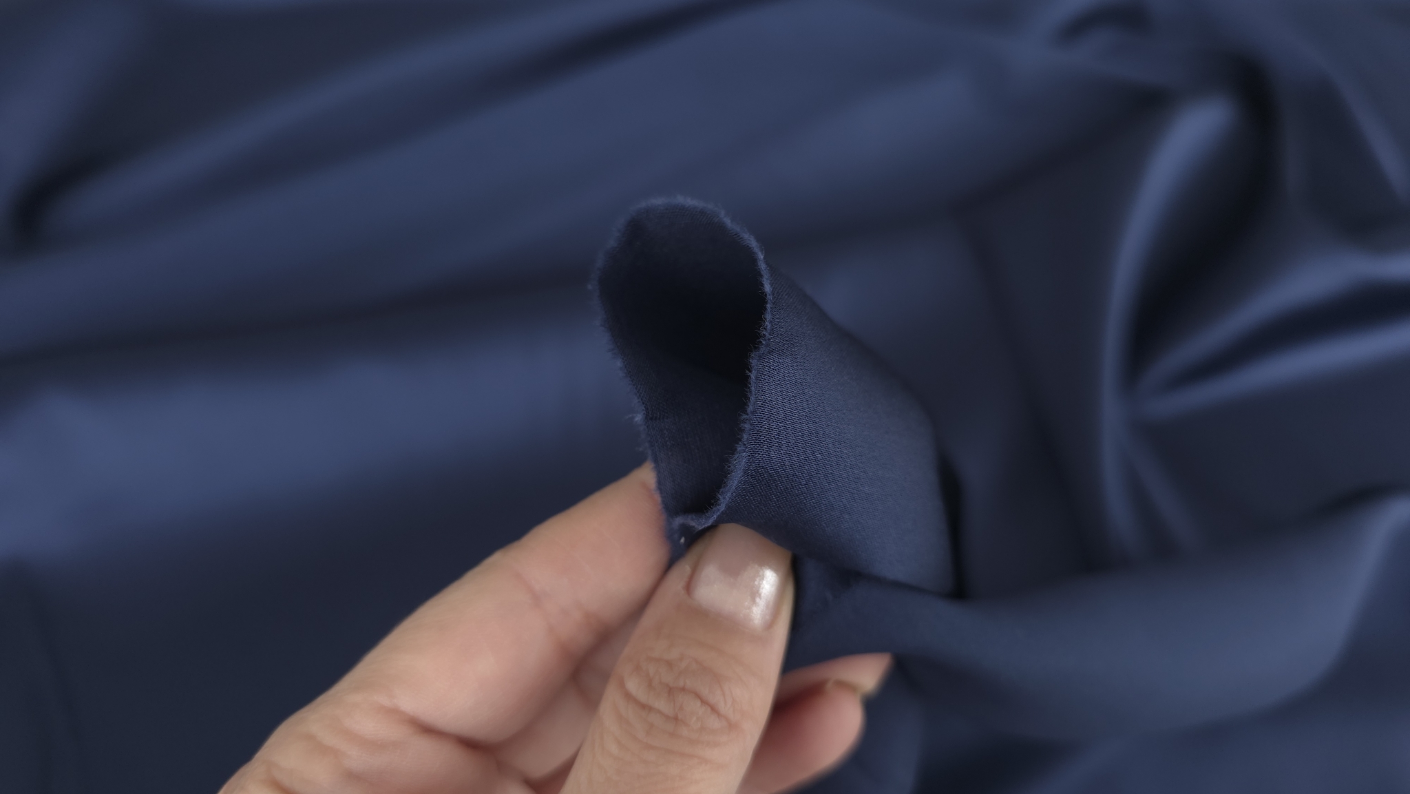 degete ridica tesatura navy verso mat vizibil detaliu margine