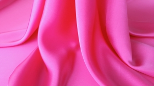 Satin subtire din matase naturala fucsia VER1476