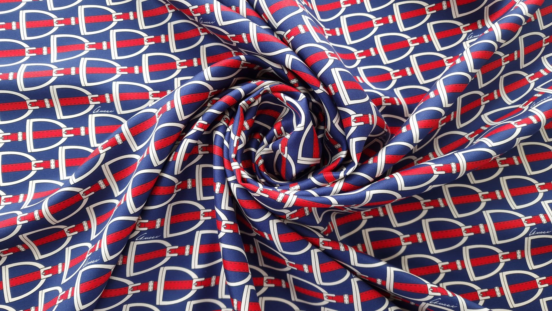 Twill din matase naturala multicolora cu monograma GUC1554 - imagine 5