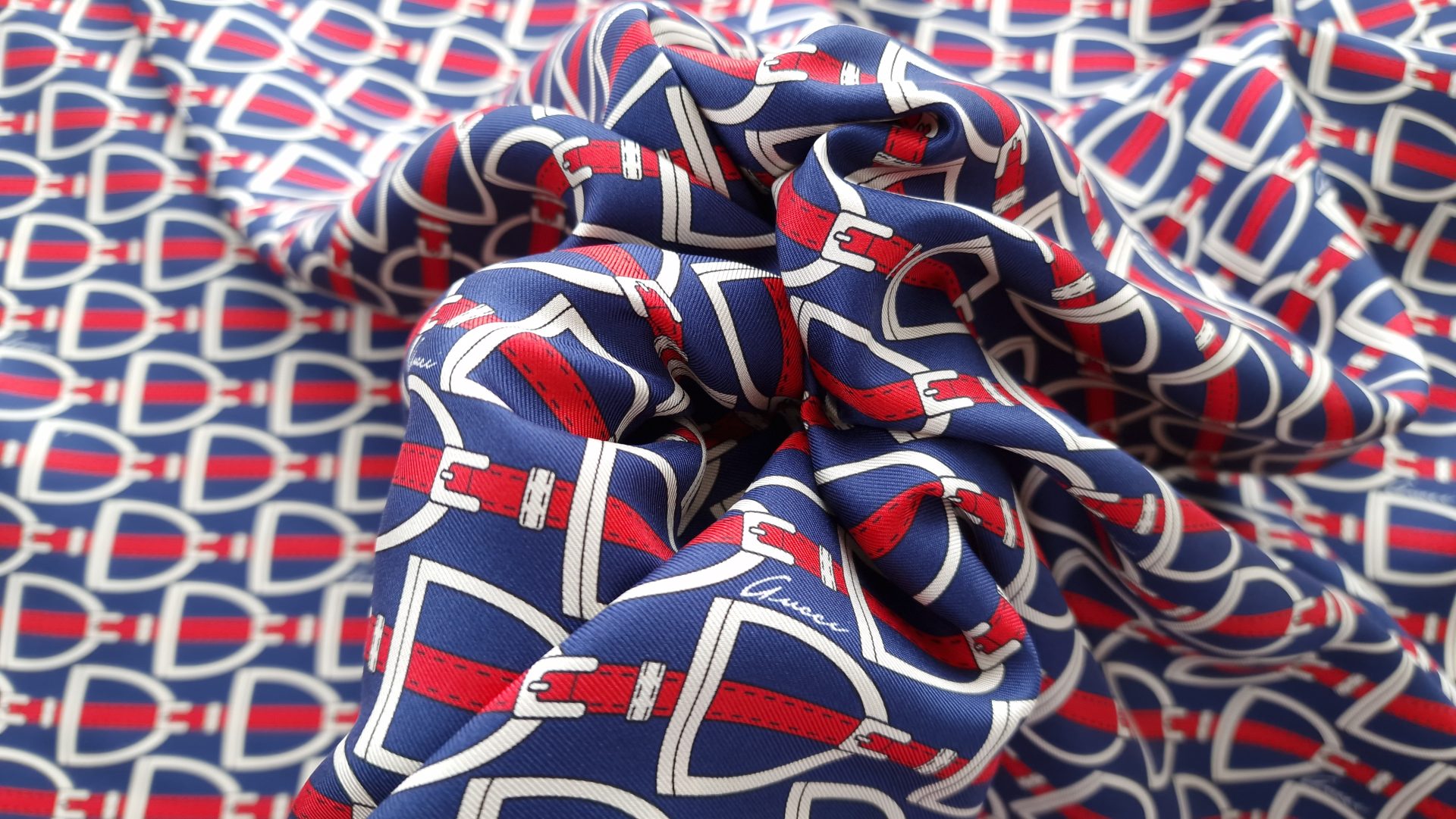 Twill din matase naturala multicolora cu monograma GUC1554 - imagine 7