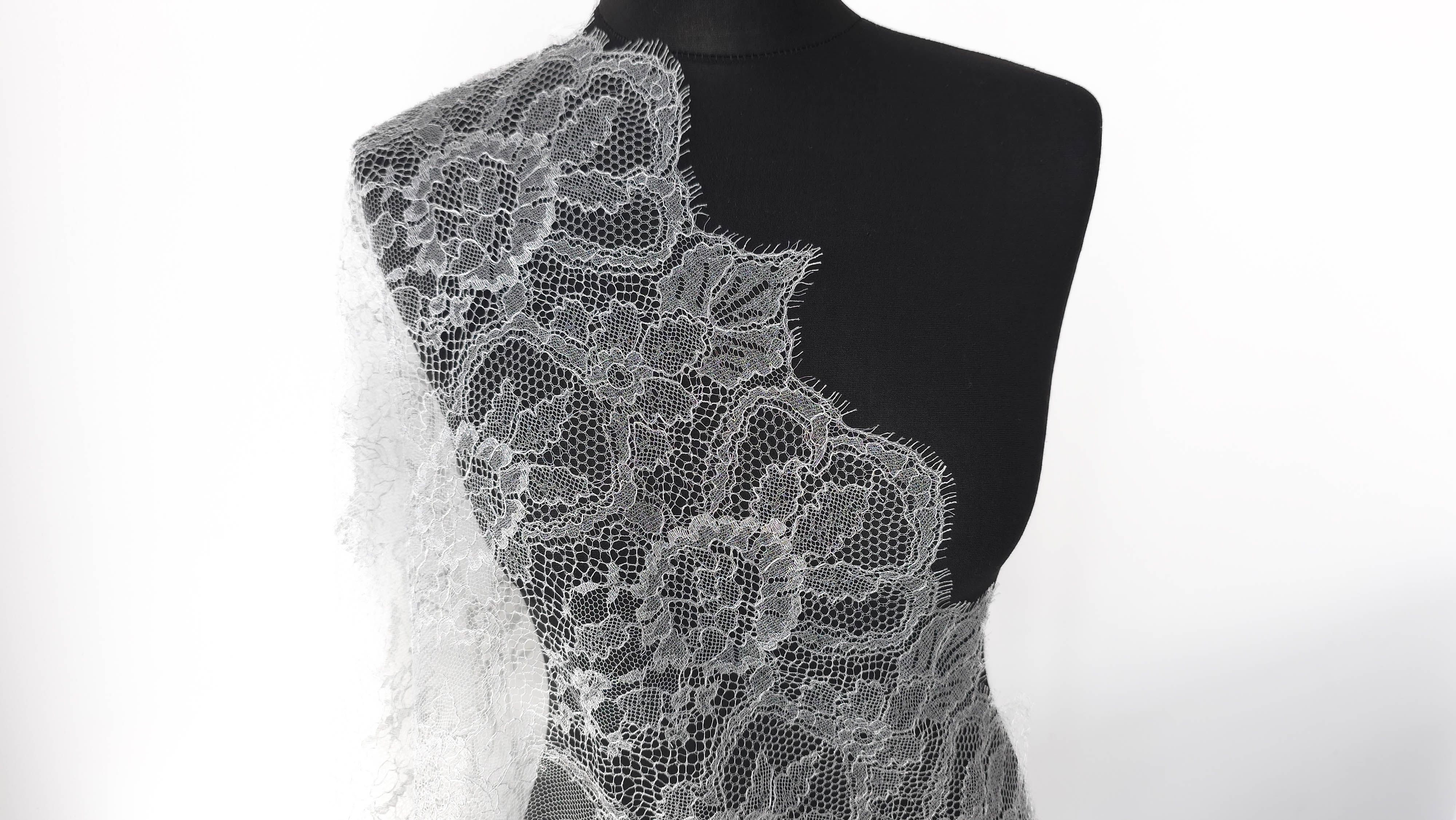 dantela frantuzeasca argintie cu vascoza 80125 8