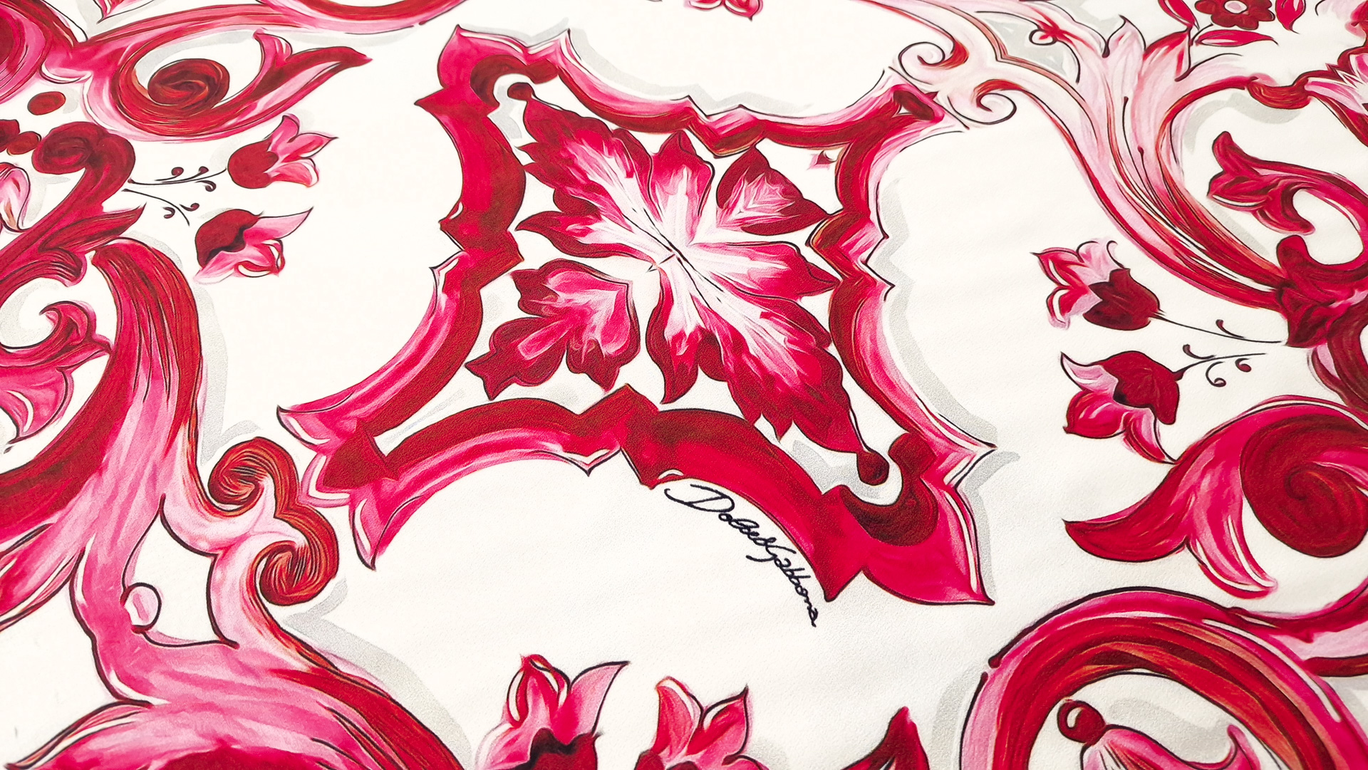 Twill din matase naturala imprimata Red Majolica DG1661 - imagine 7