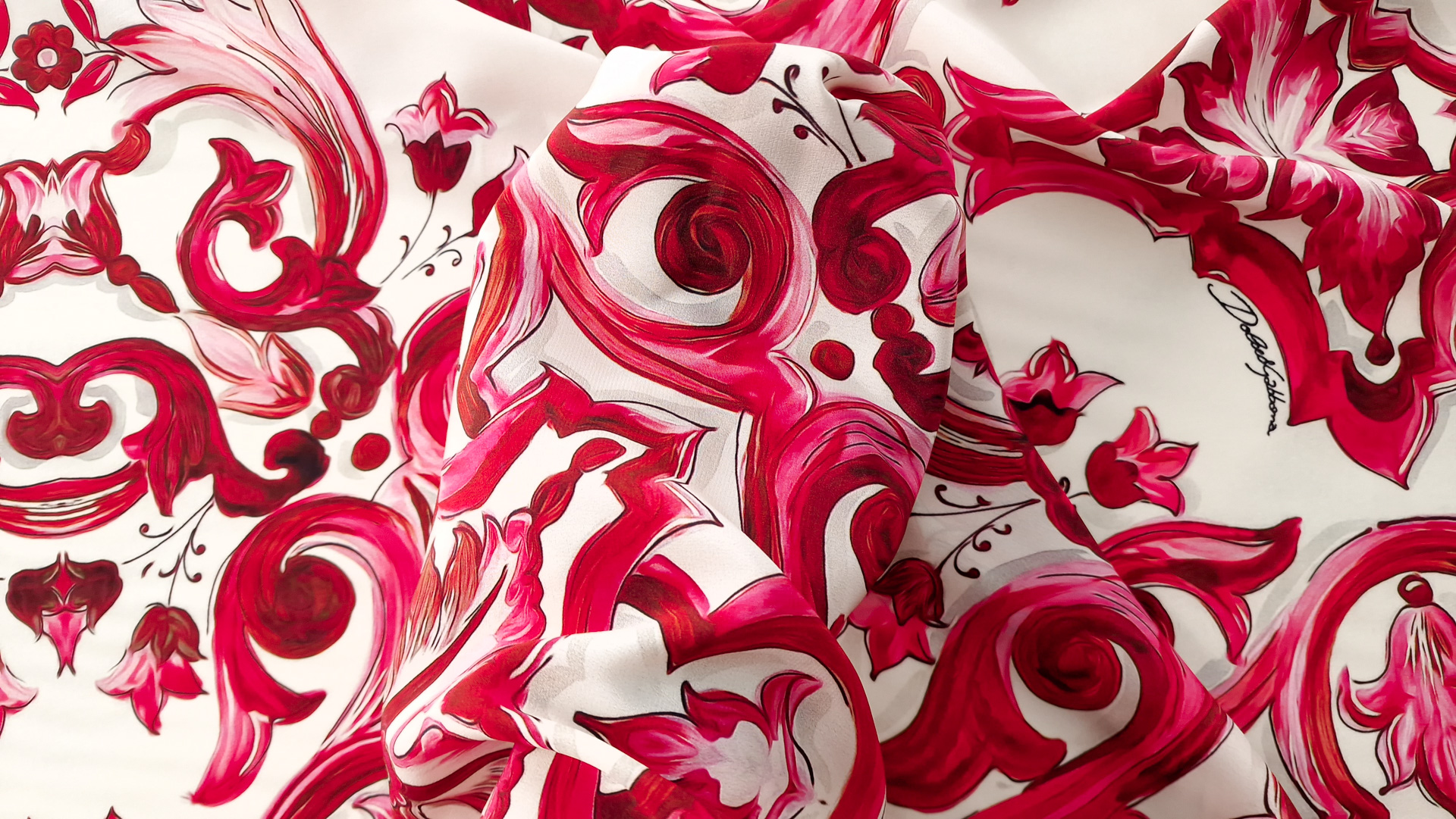 Twill din matase naturala imprimata Red Majolica DG1661 - imagine 8