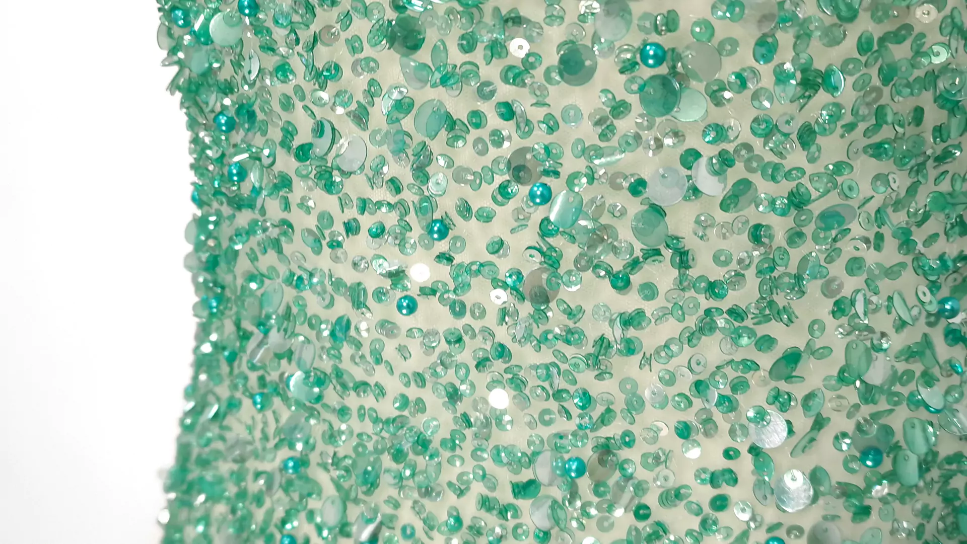 Broderie accesorizata manual cu paiete mint - imagine 8