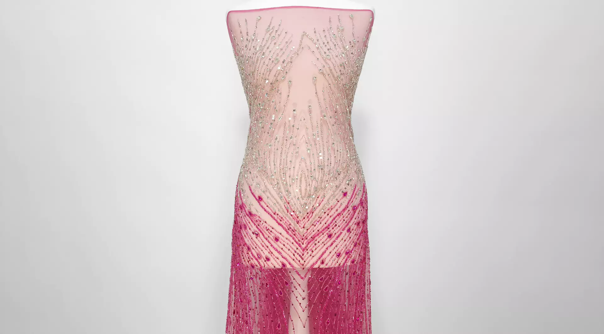 Broderie fuxia accesorizata manual pe tulle - imagine 3