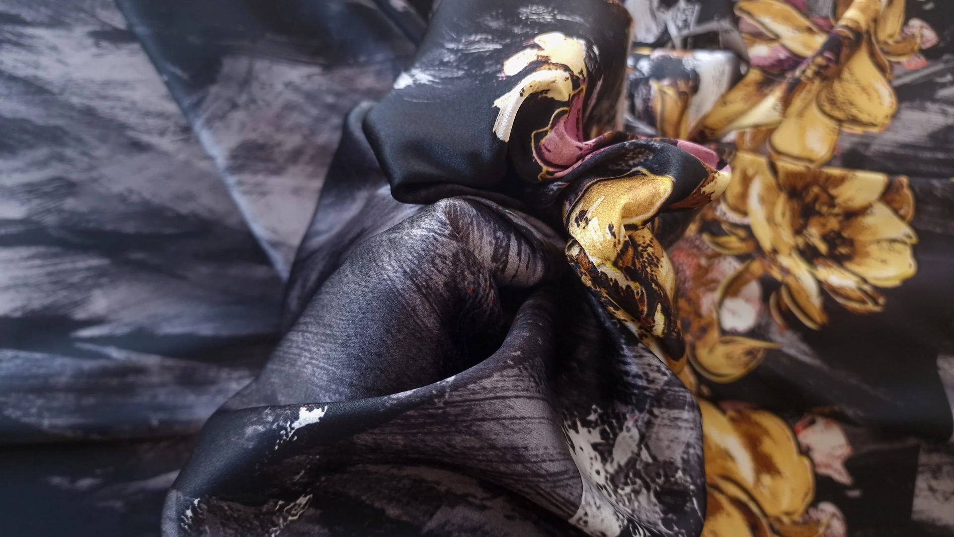 Matase naturala satinata dark picasso - imagine 4