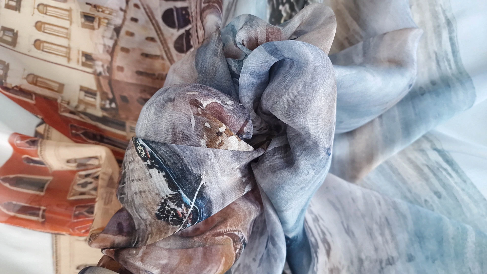 Voal din matase naturala Venice Love - imagine 5