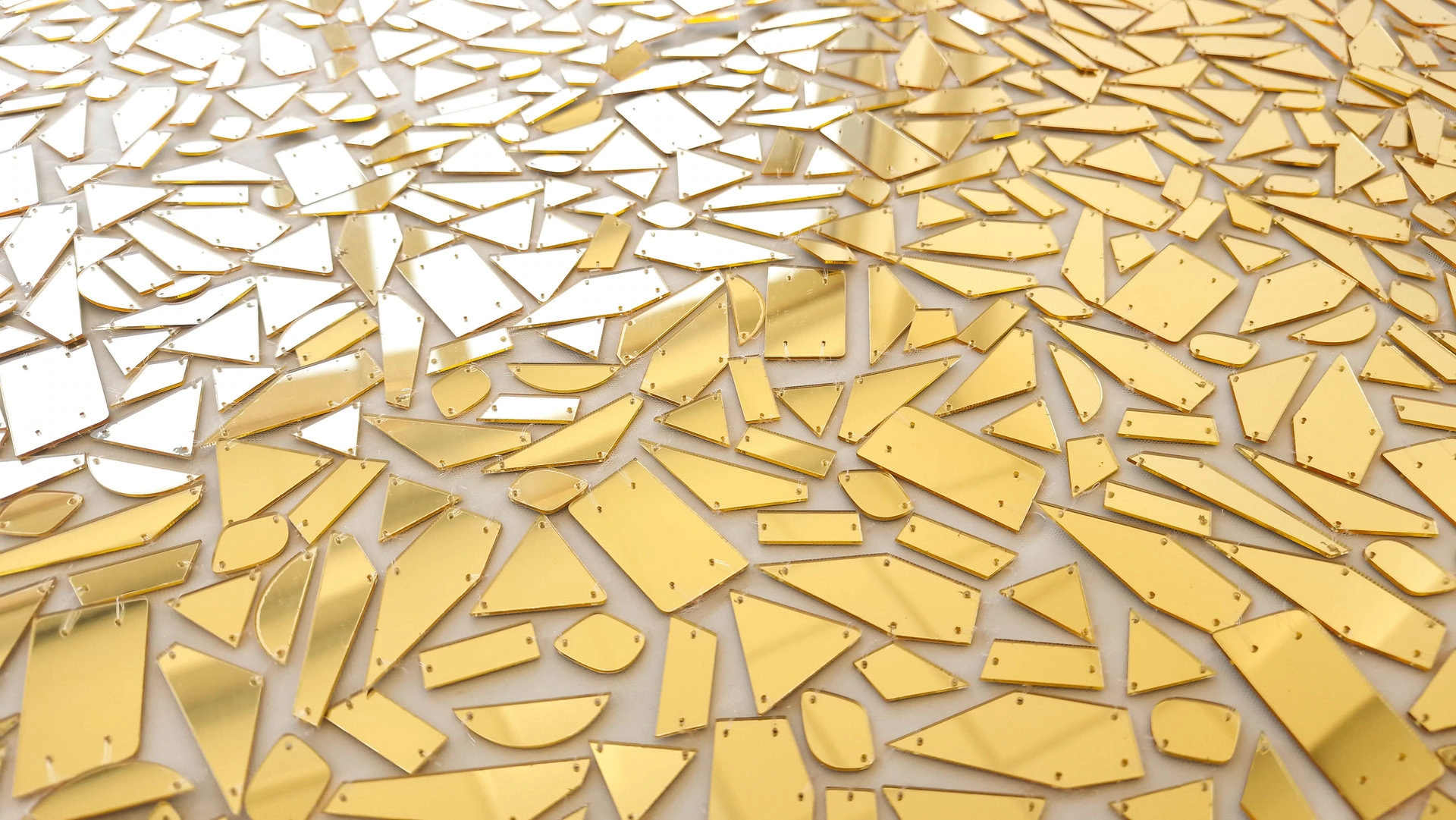 Broderie couture accesorizata cu oglinzi gold - imagine 3