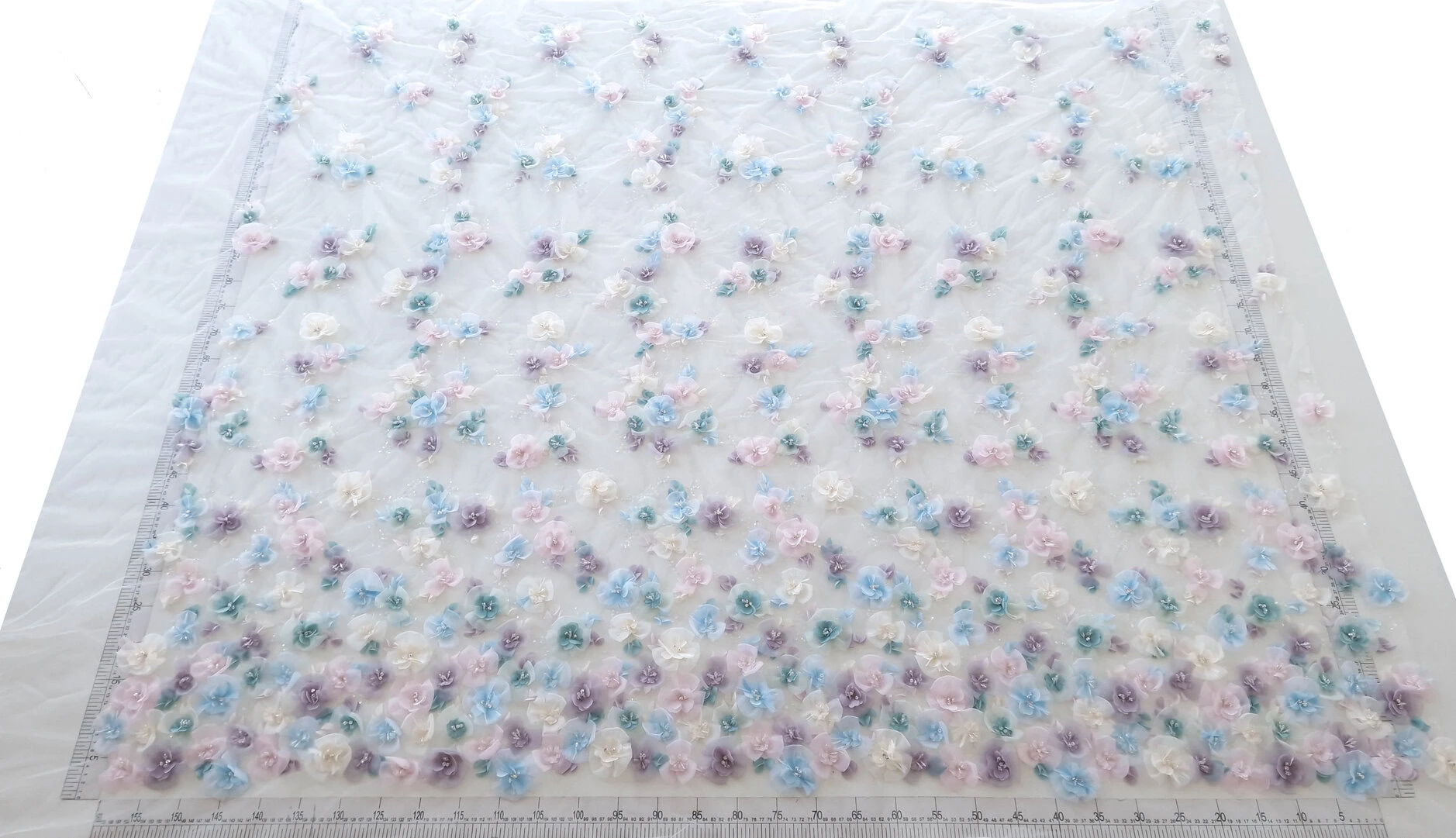 Broderie cu flori 3D cusute manual - imagine 15