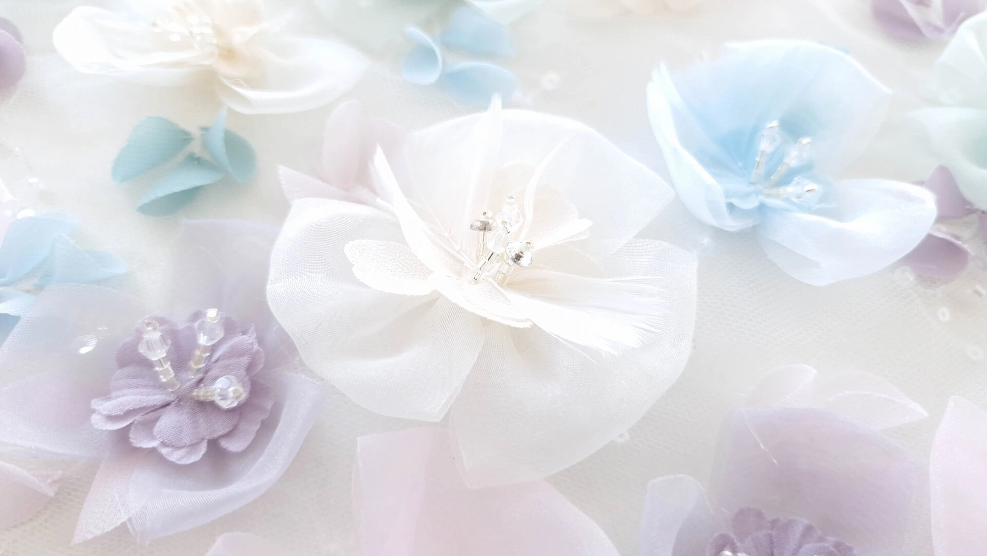 Broderie cu flori 3D cusute manual - imagine 11