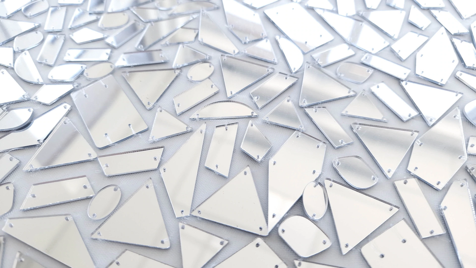 Broderie couture silver accesorizata cu oglinzi - imagine 3