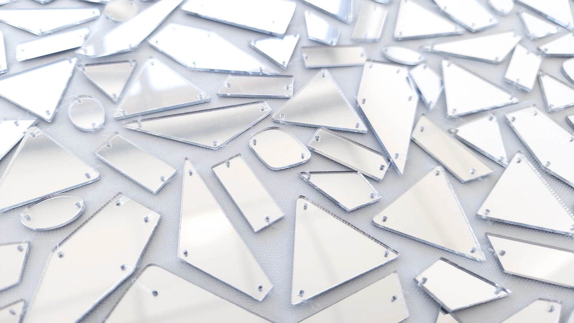 Broderie couture silver accesorizata cu oglinzi - imagine 5