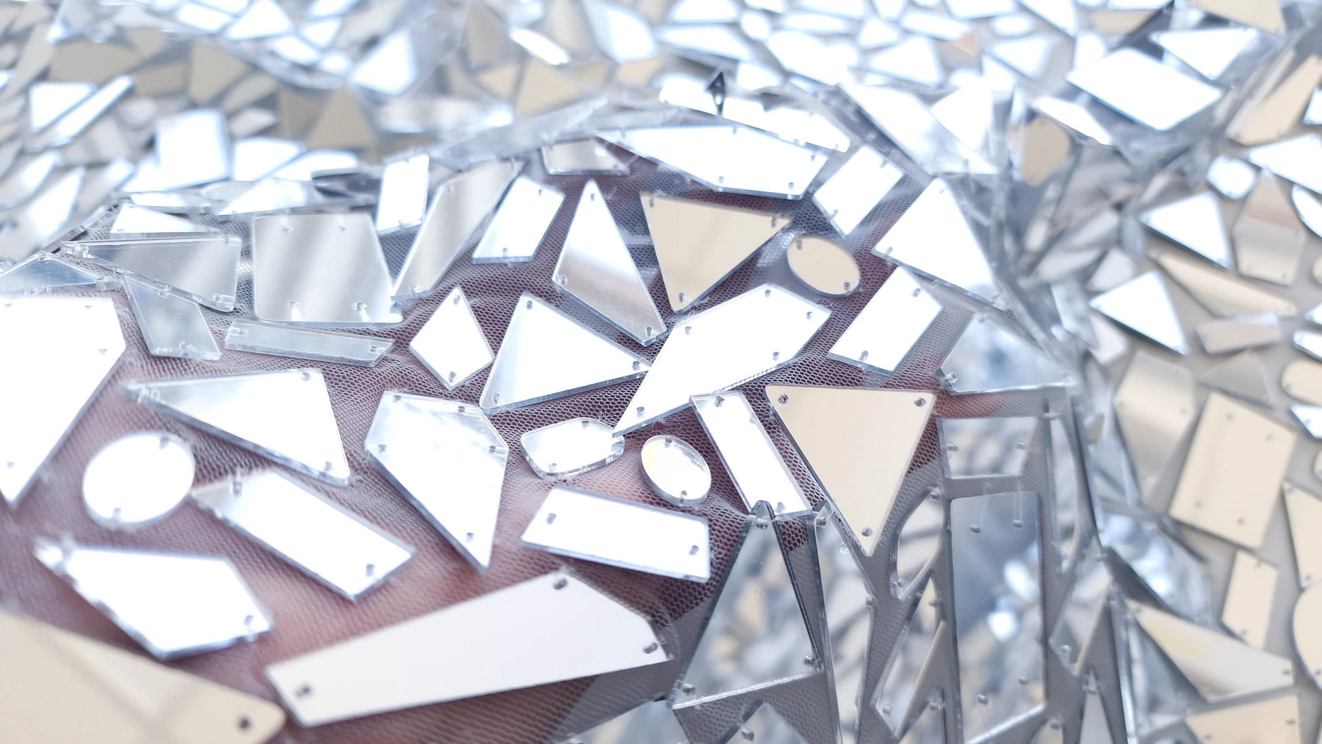 Broderie couture silver accesorizata cu oglinzi - imagine 4