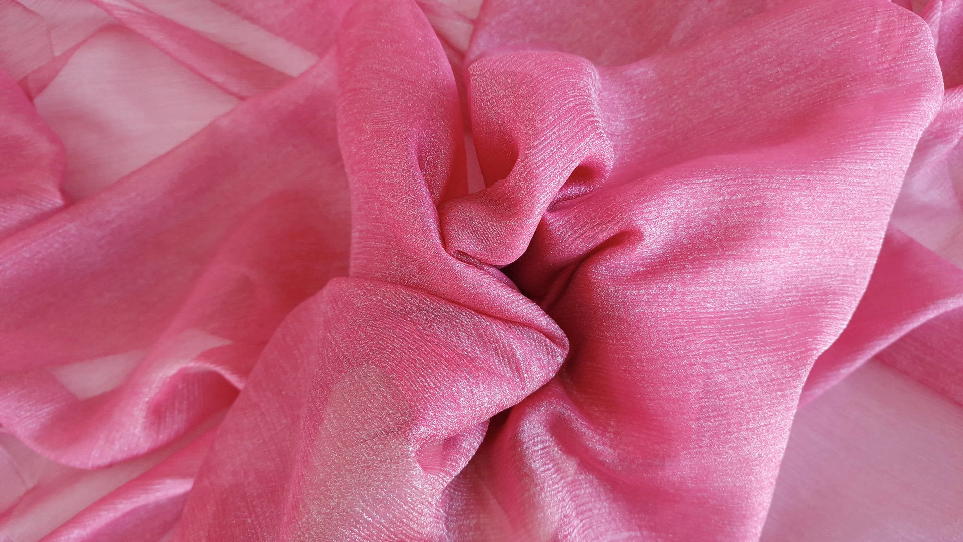 Voal creponat peliculizat trandafiriu Muselina din matase naturala - imagine 3