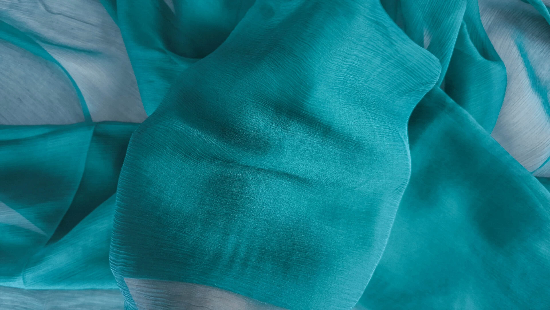 Voal creponat turquoise intens Muselina din matase naturala - imagine 6