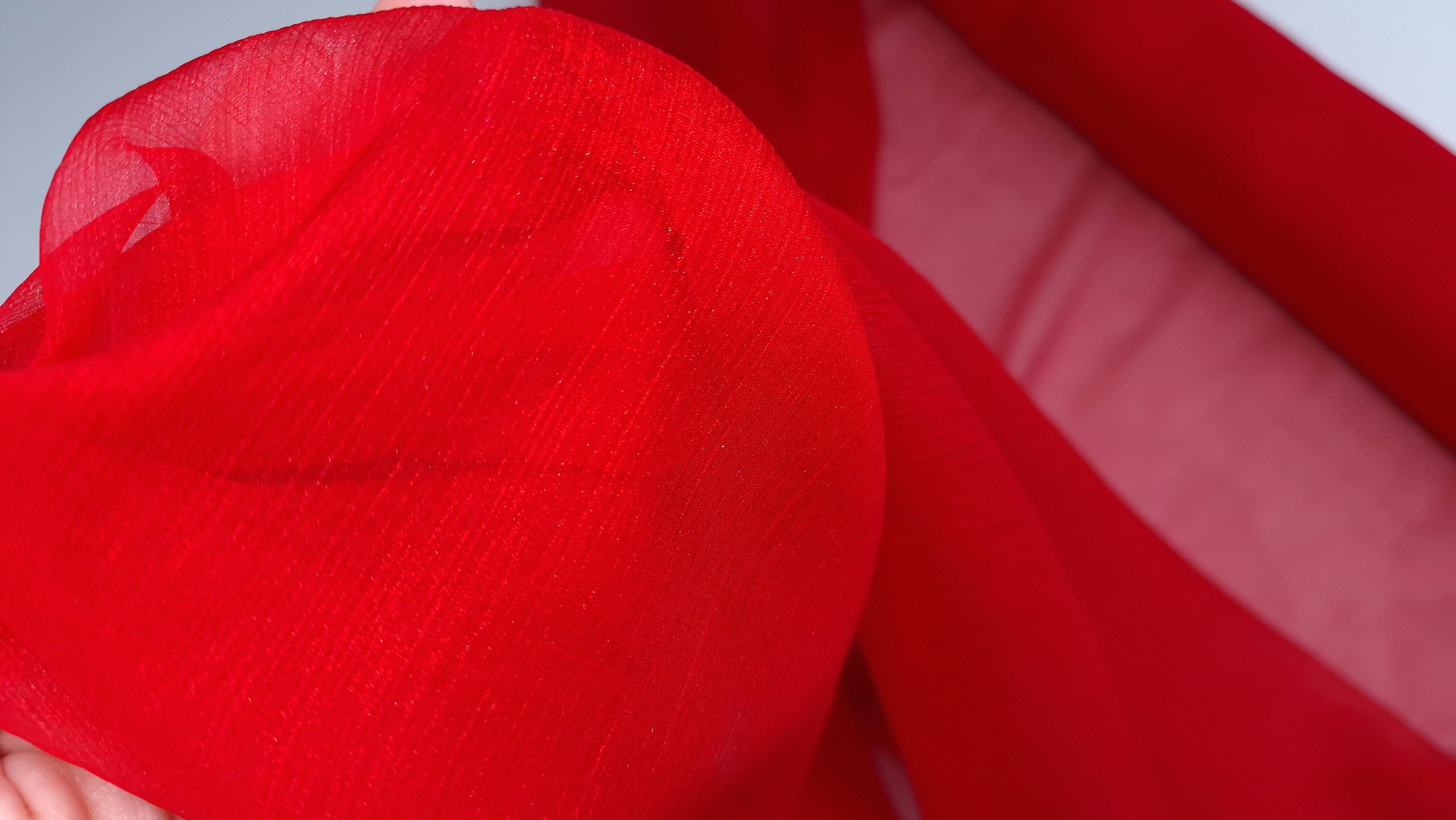 Voal creponat peliculizat bern red Muselina din matase naturala - imagine 6