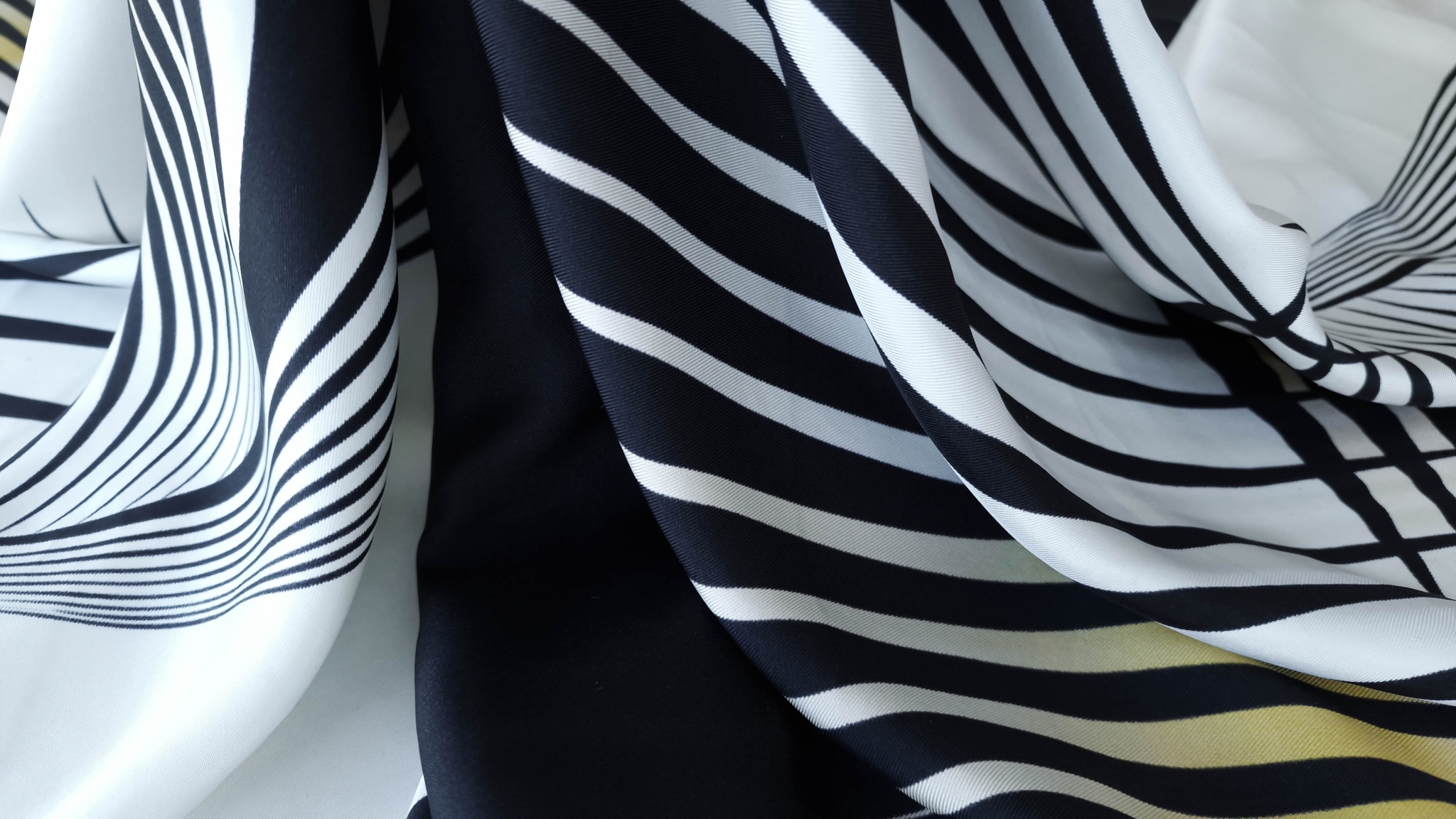 Twill din matase naturala imprimata Etro - imagine 5