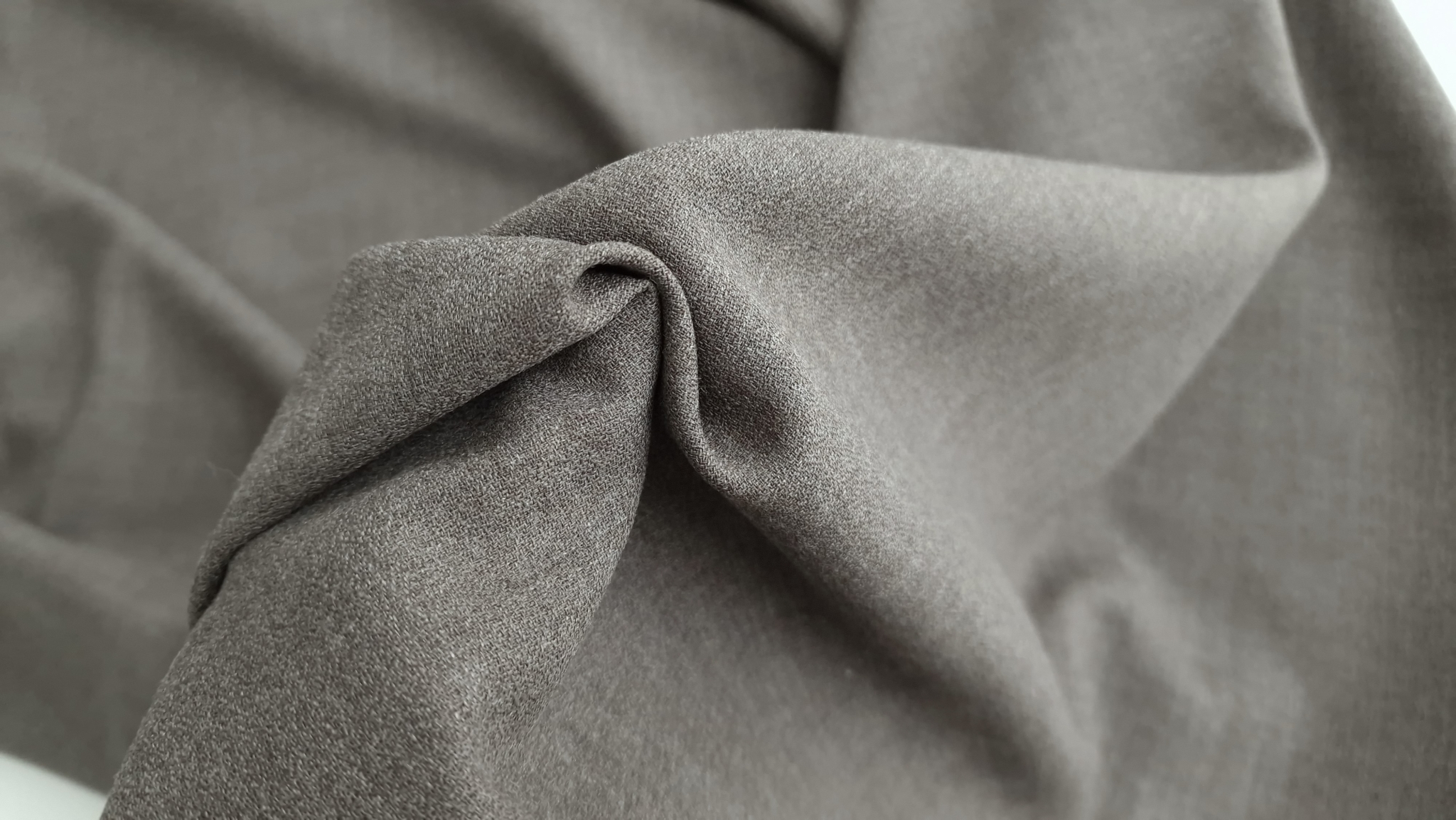 Crepe din lana Taylors &Taylors - imagine 6