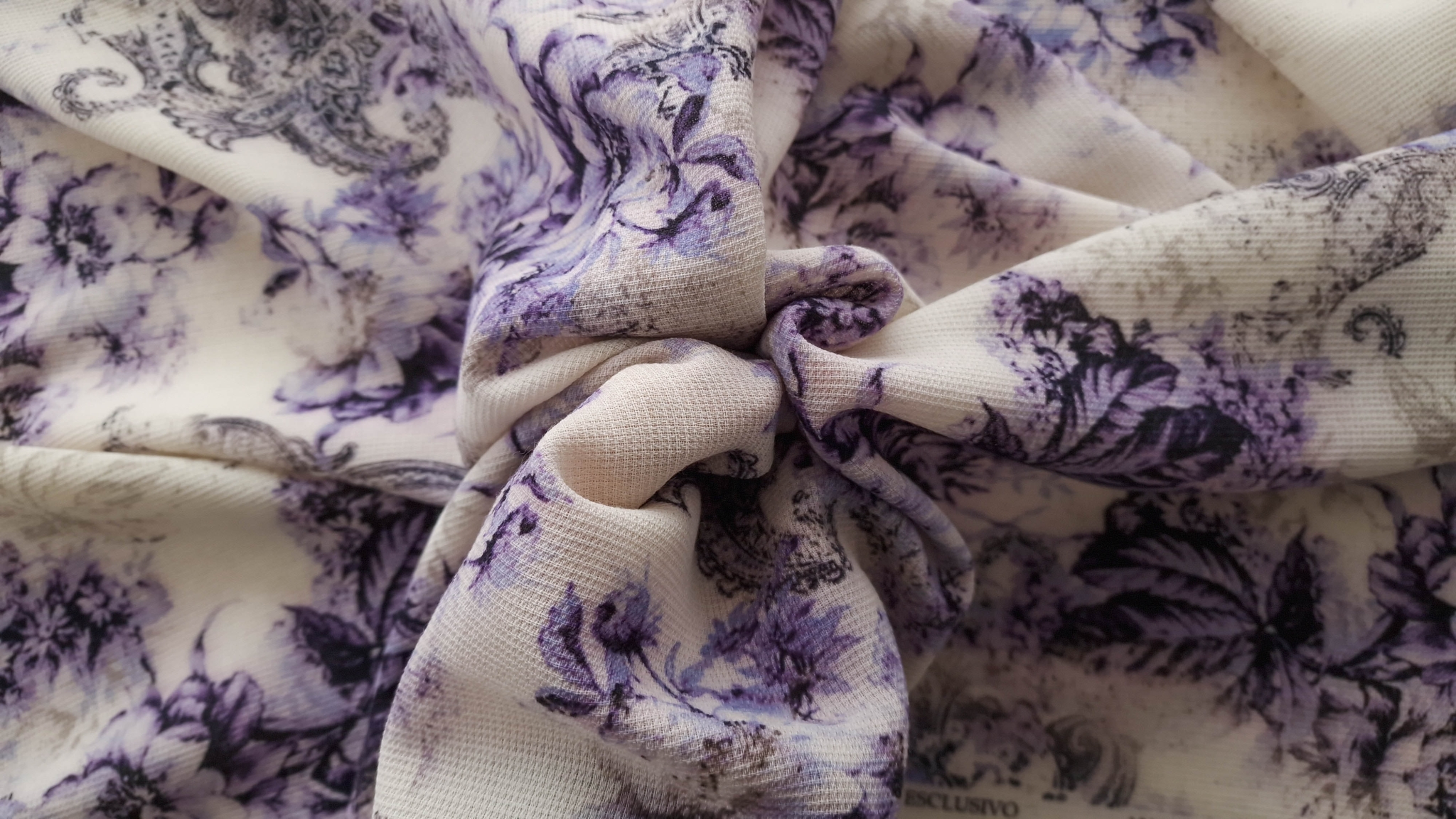 Tesatura Armani din lana imprimata - imagine 3