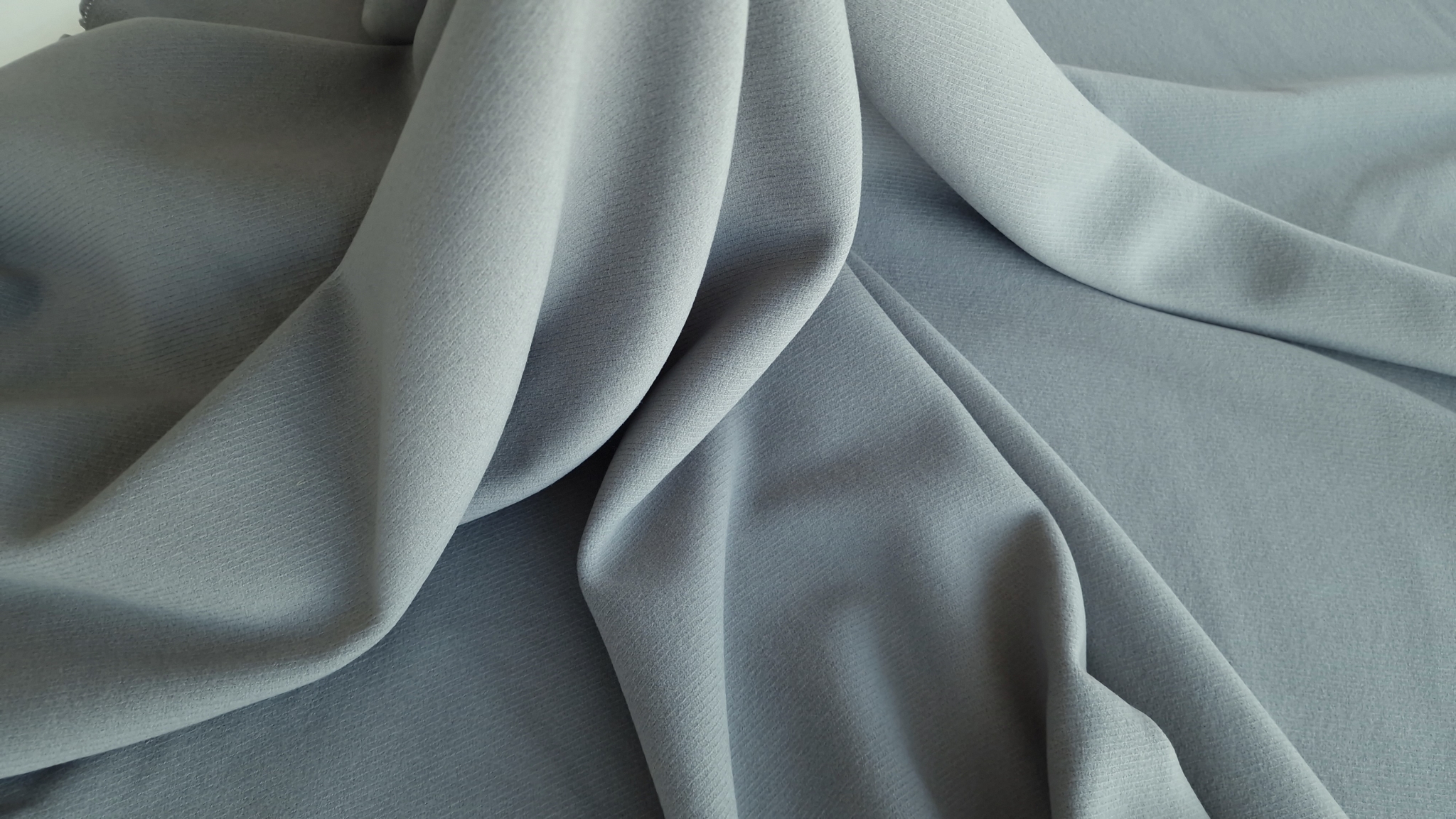 Stofa groasa din lana virgina Giorgio Armani - imagine 2