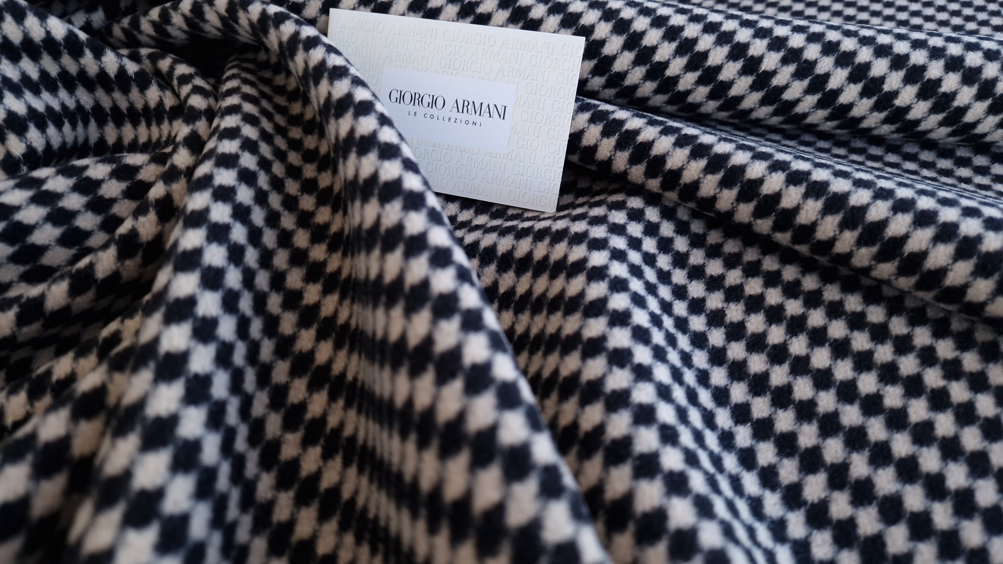 Stofa groasa cu romburi bicolor Armani