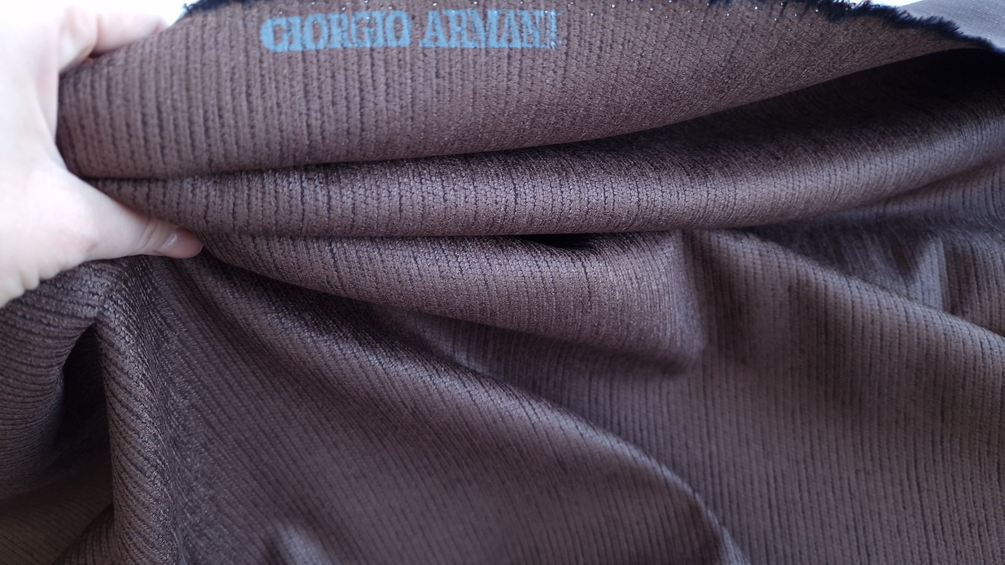 Stofa satinata maro Giorgio Armani - imagine 4