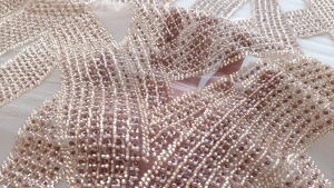 Broderie rose gold pe tulle nude