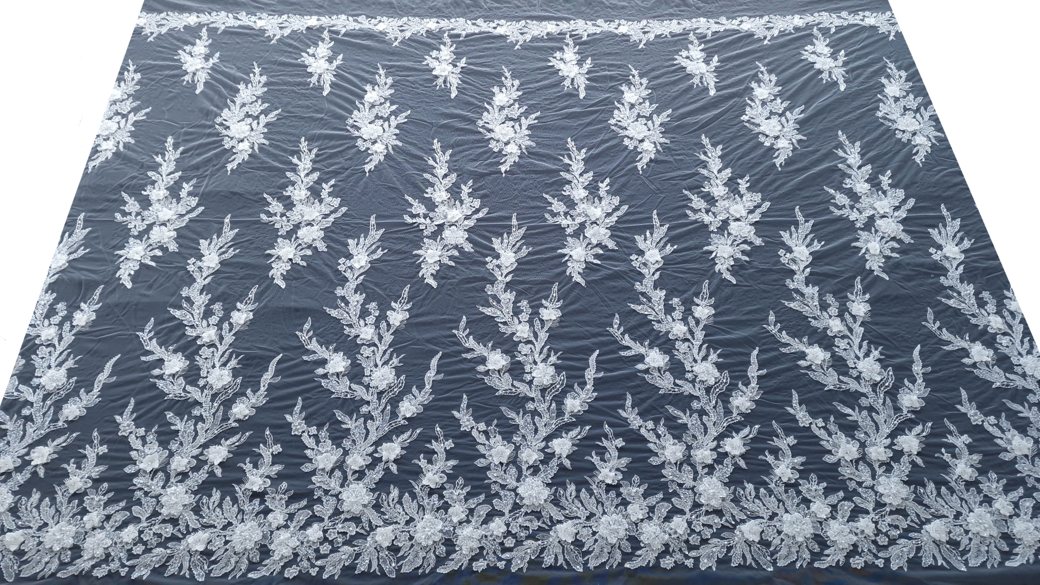 Dantela ivory accesorizata cu flori - imagine 21