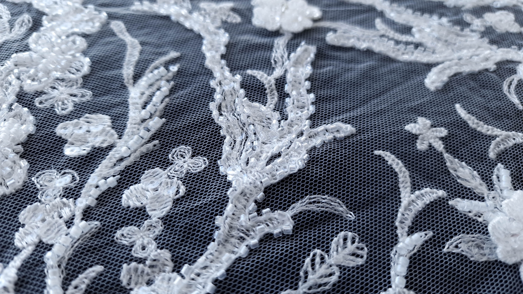 Dantela ivory cu bordura accesorizata - imagine 14