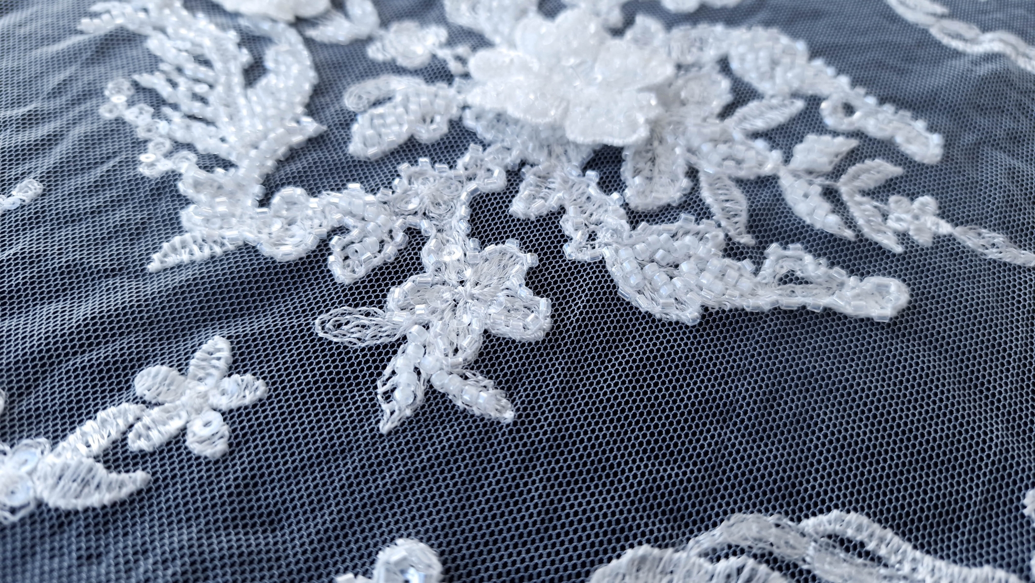 Dantela ivory cu bordura accesorizata - imagine 17